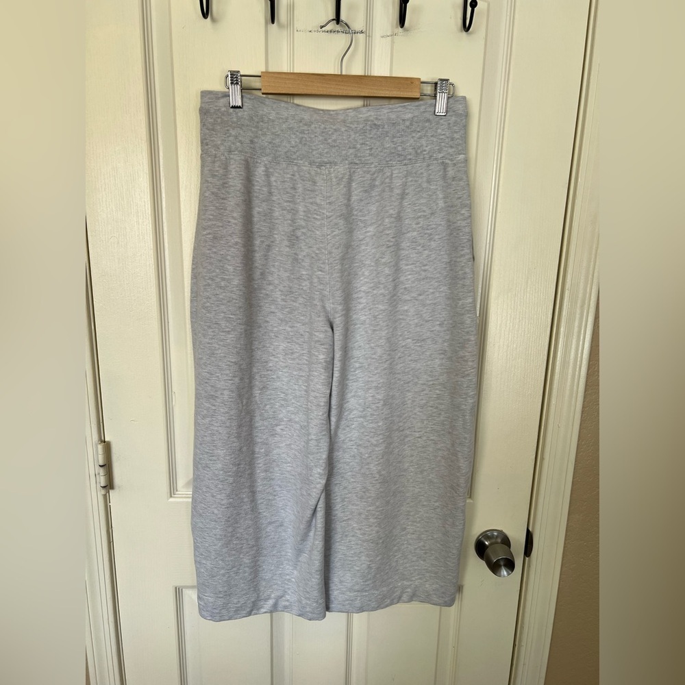 Athleta Heather Gray Culotte Pants Size MP - Picture 8 of 9